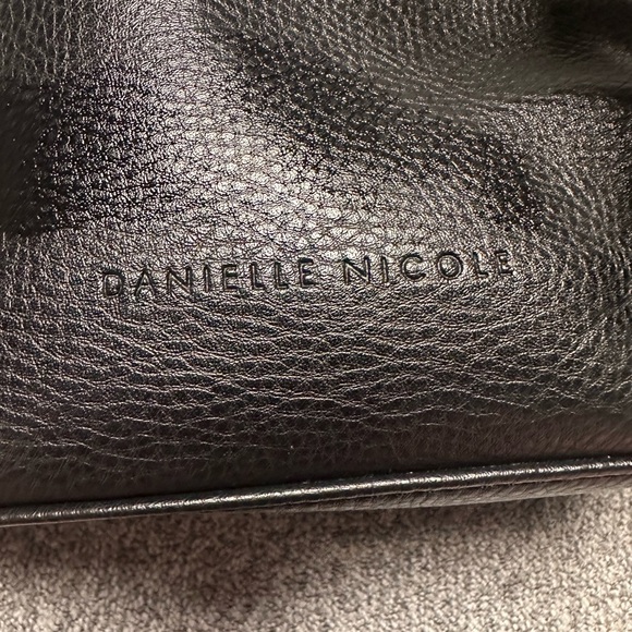 Preowned Danielle Nicole Hufflepuff Harry Potter Mini Backpack - Picture 3 of 16